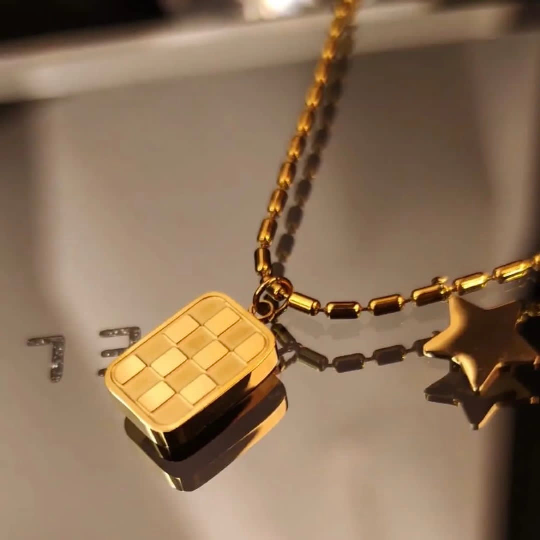 Chessboard Star Necklace