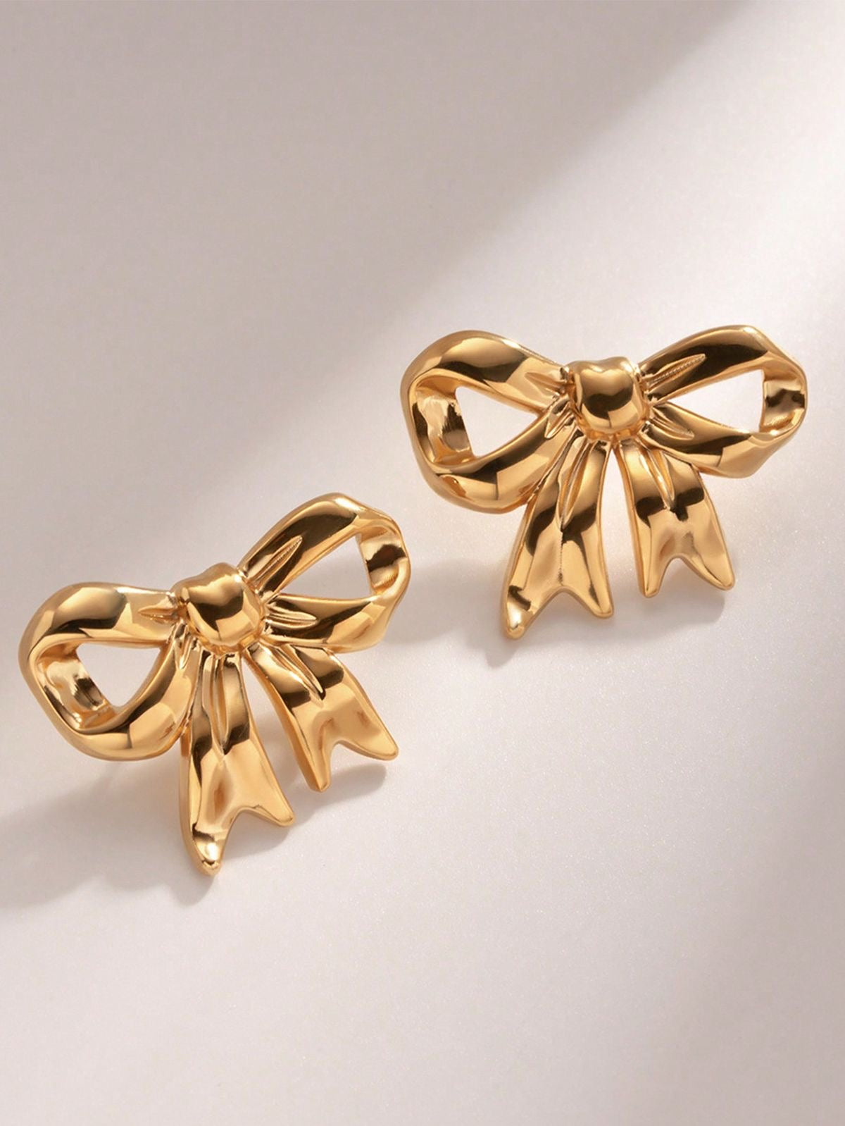 Bow Earring