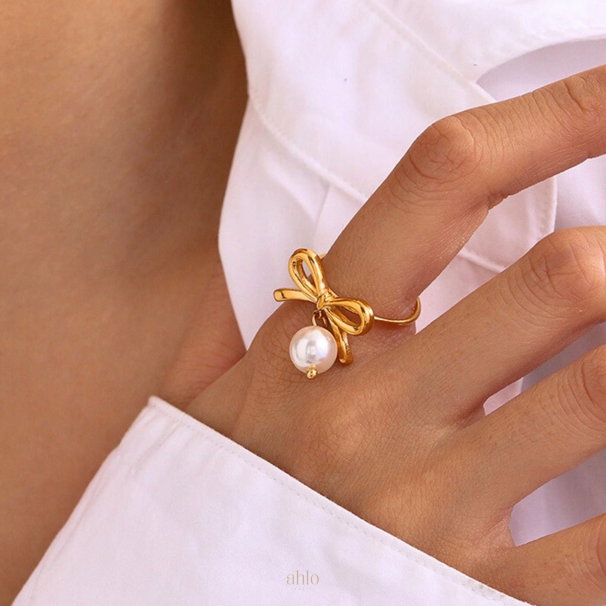 Bow Pearl Ring