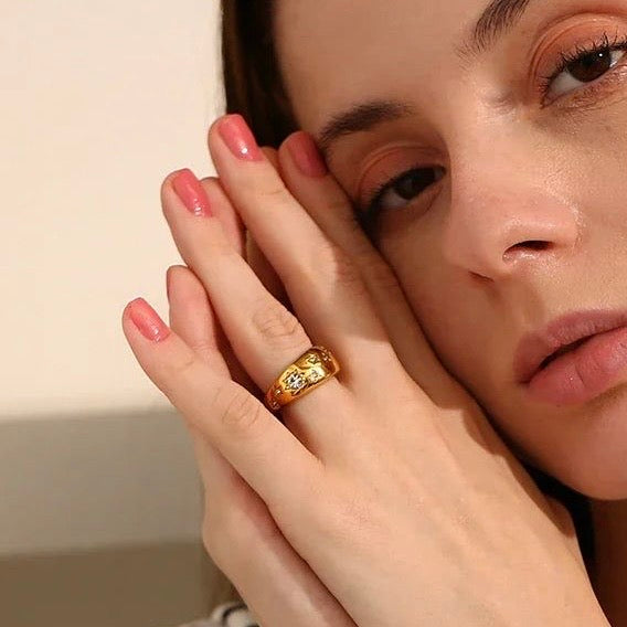 Luna Star Ring