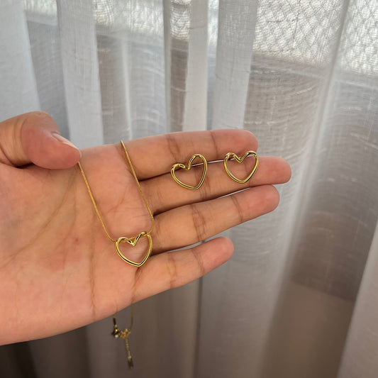 Golden Heart Necklace Set
