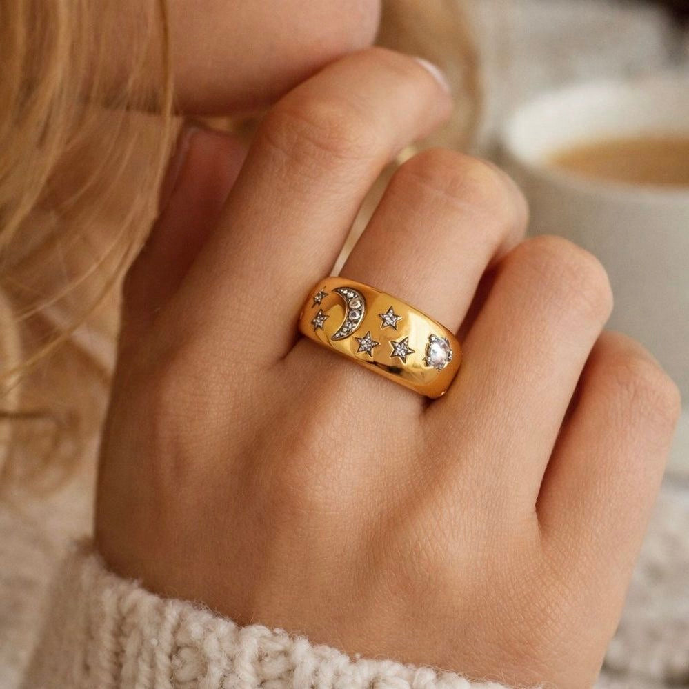 Luna Star Ring