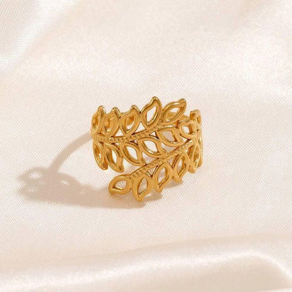 Hollow Leaf Ring