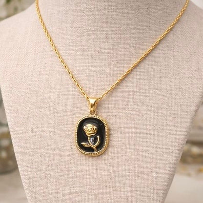 Rose Black Necklace