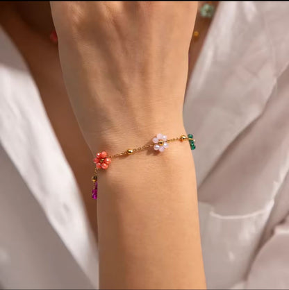 Daisy Beaded Bracelet