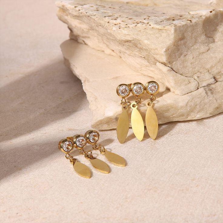 Donna White Earring