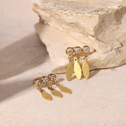 Donna White Earring