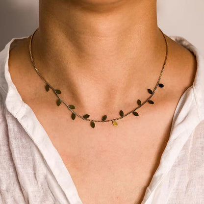Flying Leave Necklace