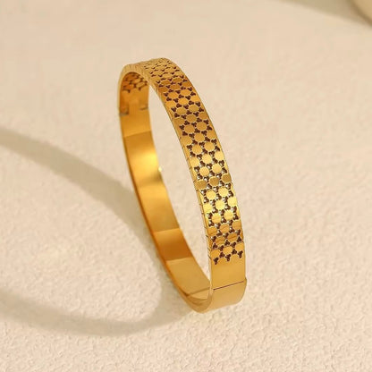 Luma Bangle