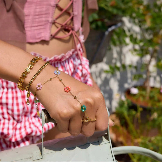 Daisy Beaded Hand Chain